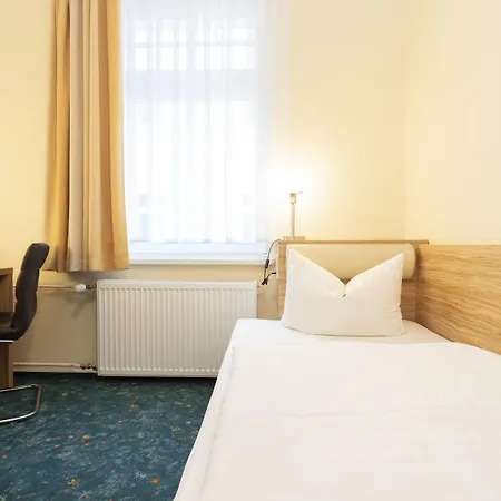 科勒斯塔帕克宫殿式酒店 奥得河畔法兰克福