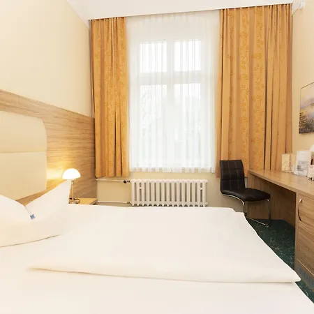 Palais Am Kleistpark ホテル 3*