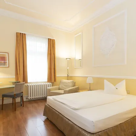 科勒斯塔帕克宫殿式酒店 酒店 3*