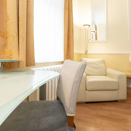 科勒斯塔帕克宫殿式酒店