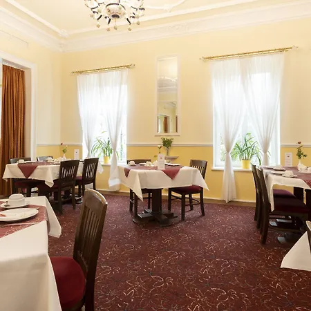 酒店 科勒斯塔帕克宫殿式酒店 3*