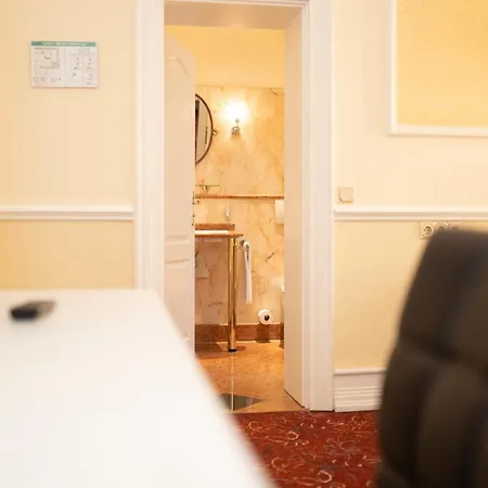 科勒斯塔帕克宫殿式酒店 酒店 3*